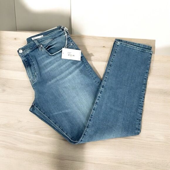 EDWIN Men’s Maddox Slim Straight Leg Jeans in Lyric Light Wash in the Size 31X32 - Picture 9 of 14